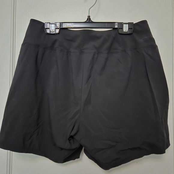 Arc'teryx Women's Black Athletic Shorts - Picture 5 of 6